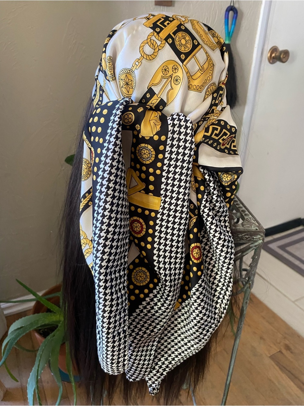 Eclectic head scarf - Picture 2 of 6